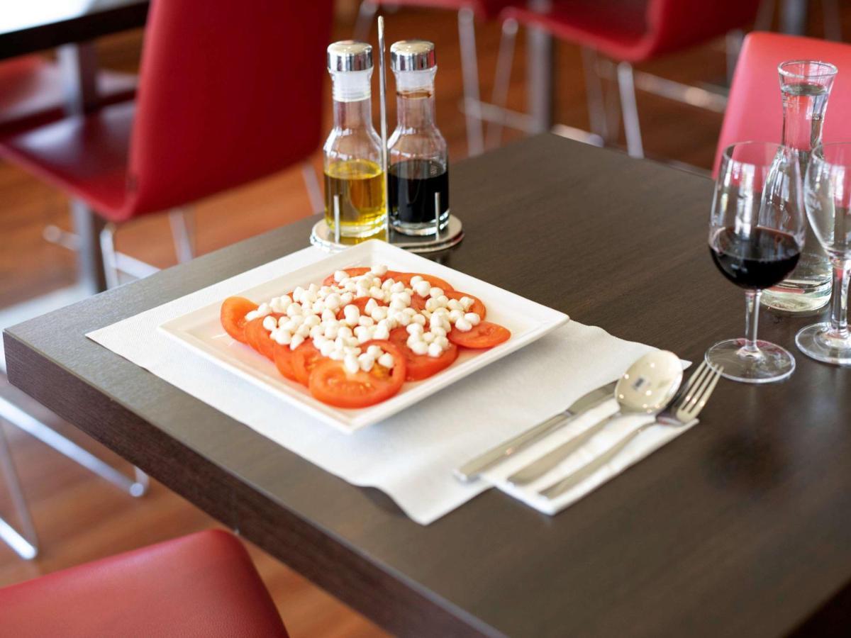 Ibis Hotel 2*